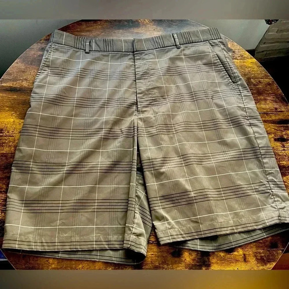 Walter Hagen| men’s flat front golf shorts. Size: 38 - Picture 1 of 9